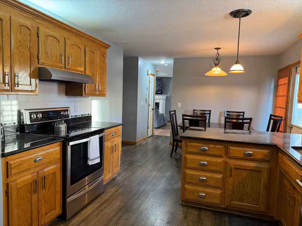 Beautiful 3 King Bedrooms Retreat 8