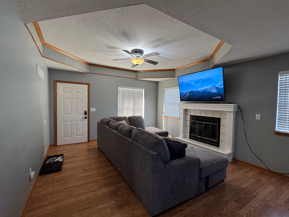 Beautiful 3 King Bedrooms Retreat 5